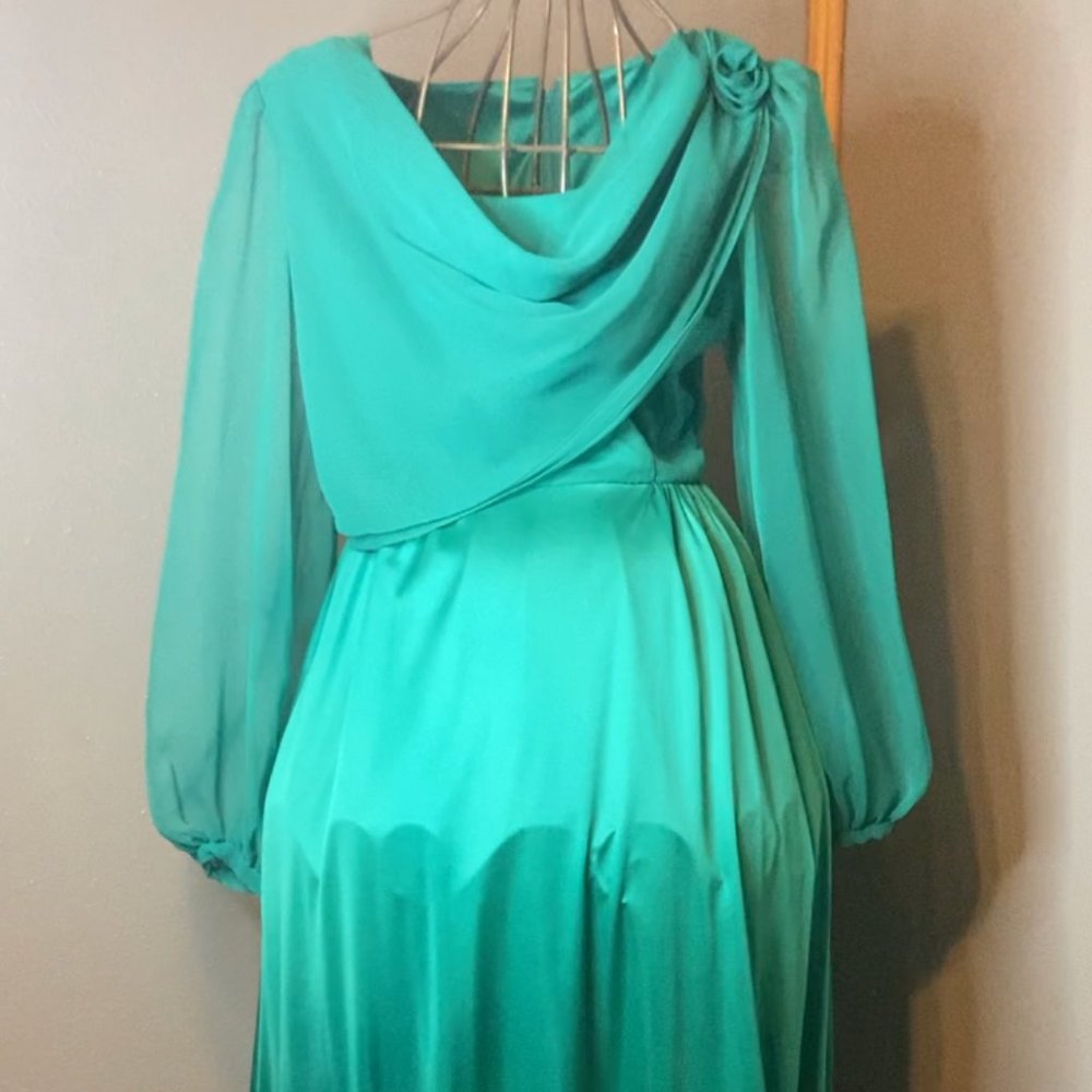 Vintage green formal gown with rose ornament